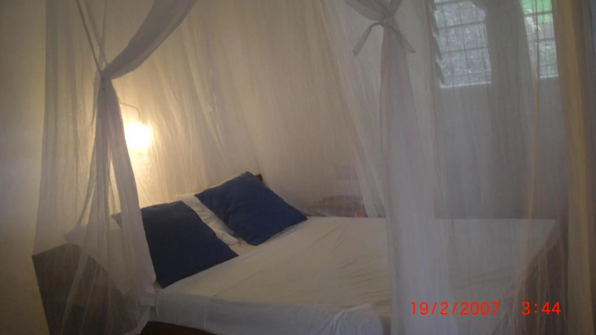 Kokogrove Chalets Anse Royale