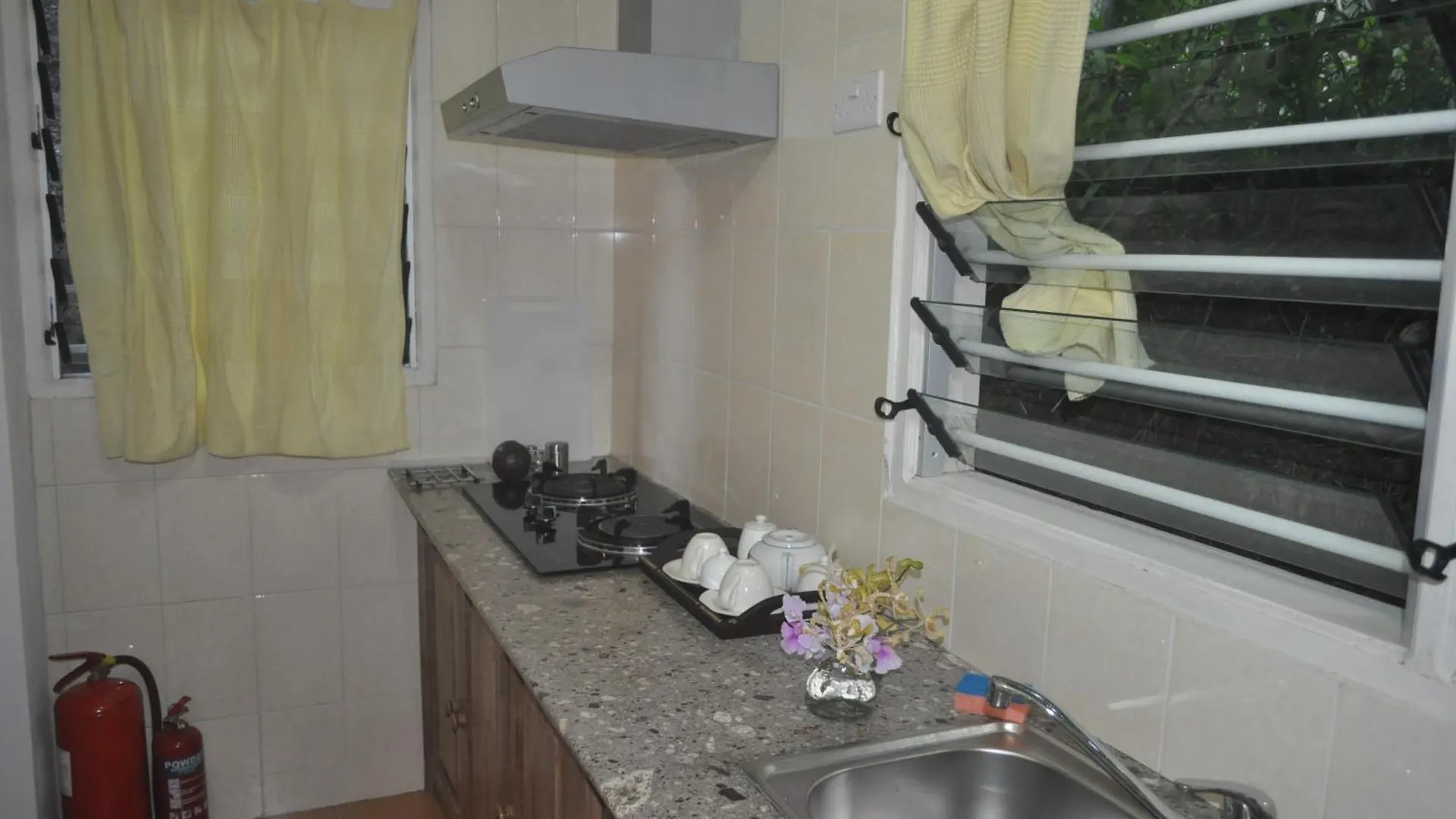 Kokogrove Chalets Anse Royale