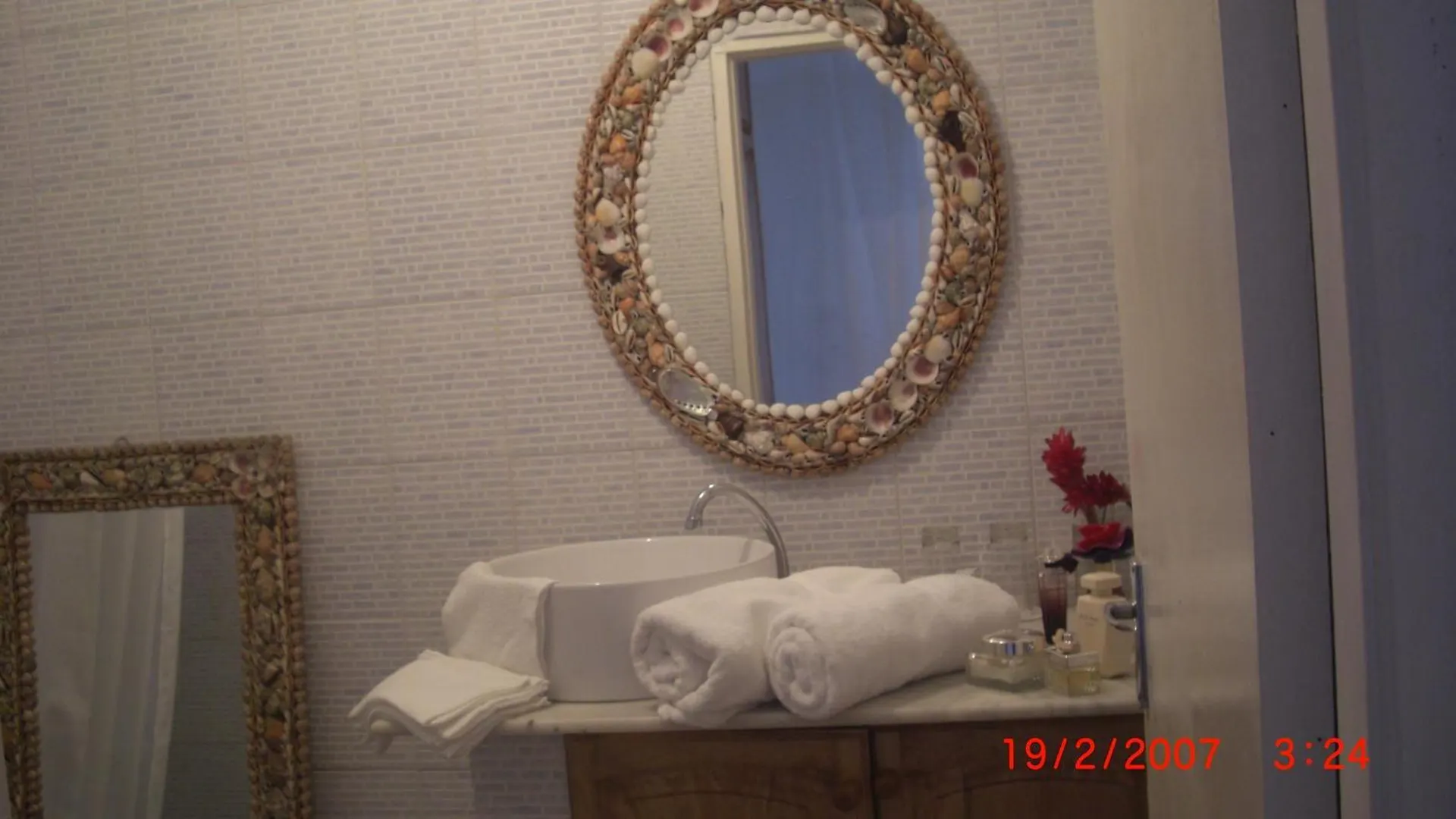 Kokogrove Chalets Anse Royale