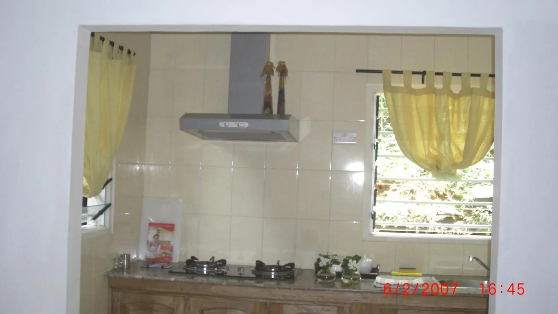 Kokogrove Chalets Anse Royale